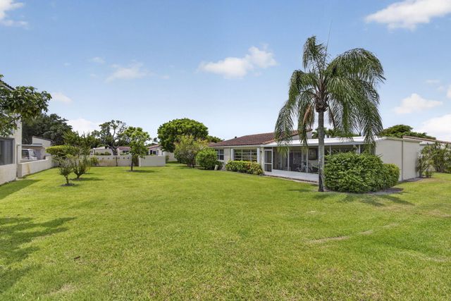 2651 Boundbrook Boulevard, West Palm Beach, FL 33406