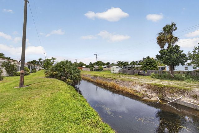 2651 Boundbrook Boulevard, West Palm Beach, FL 33406