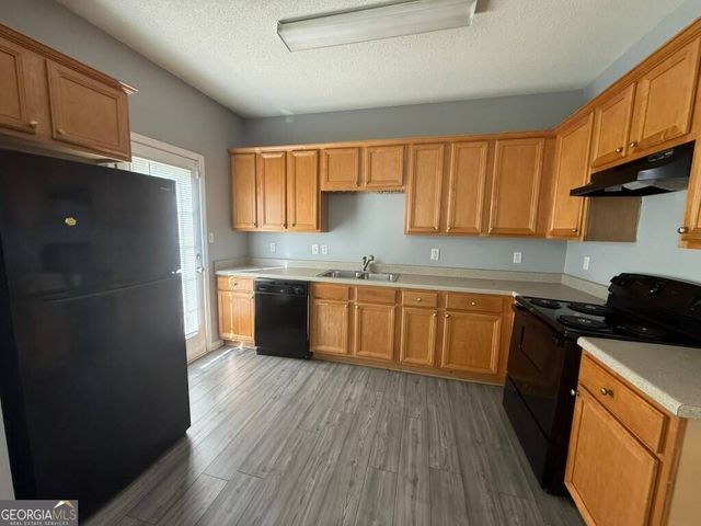 1759 Glen View Way, Hampton, GA 30228