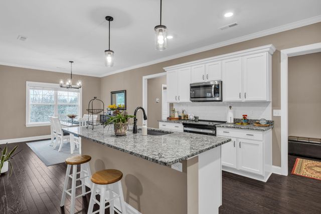 56 Winchester Drive, Rossville, GA 30741