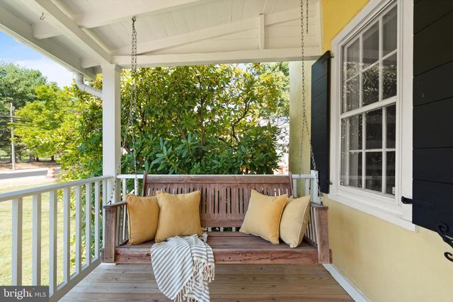 150 S MAPLE AVE, Purcellville, VA 20132