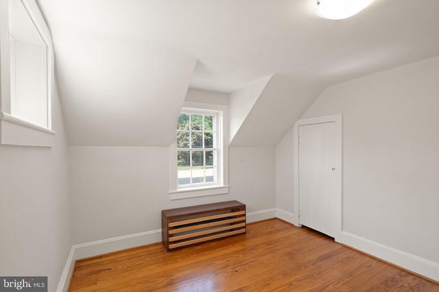 150 S MAPLE AVE, Purcellville, VA 20132