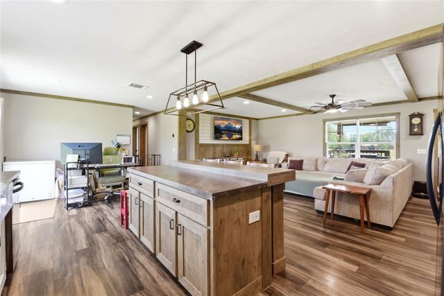 7601 Avenue P, Santa Fe, TX 77510