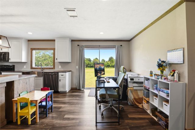 7601 Avenue P, Santa Fe, TX 77510