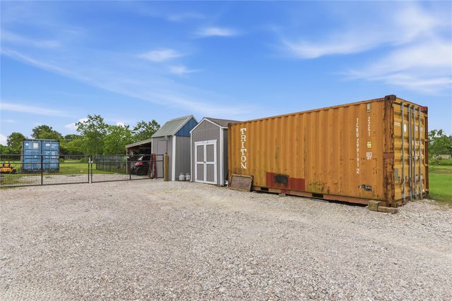 7601 Avenue P, Santa Fe, TX 77510