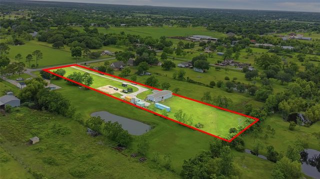 7601 Avenue P, Santa Fe, TX 77510