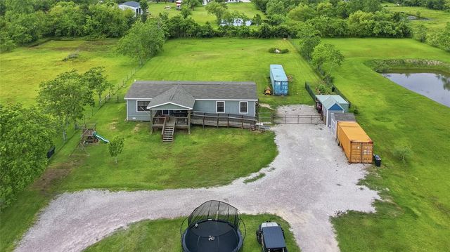 7601 Avenue P, Santa Fe, TX 77510