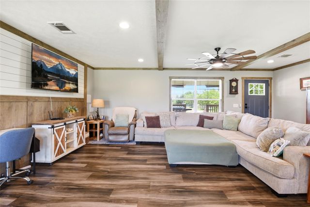 7601 Avenue P, Santa Fe, TX 77510