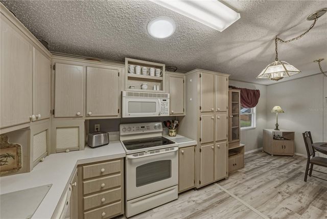 35921 TANDA CIRCLE, Zephyrhills, FL 33541