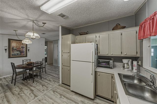 35921 TANDA CIRCLE, Zephyrhills, FL 33541