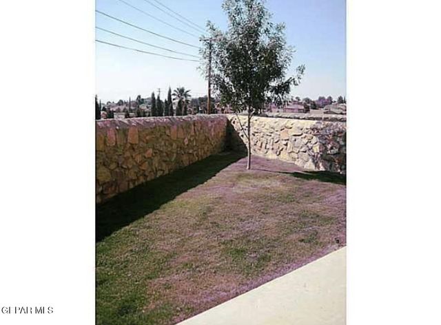 545 GREEN VILLAGE Court B, El Paso, TX 79912