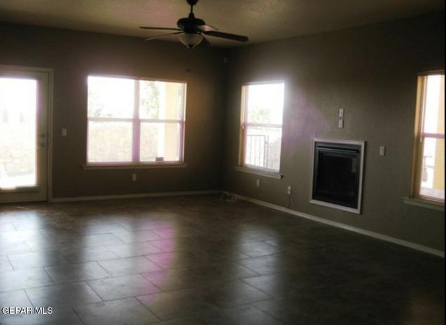 545 GREEN VILLAGE Court B, El Paso, TX 79912