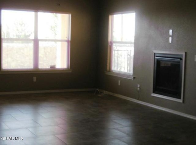 545 GREEN VILLAGE Court B, El Paso, TX 79912