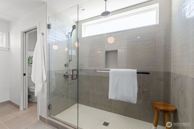2218 A NW 62nd Street, Seattle, WA 98107