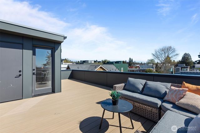 2218 A NW 62nd Street, Seattle, WA 98107