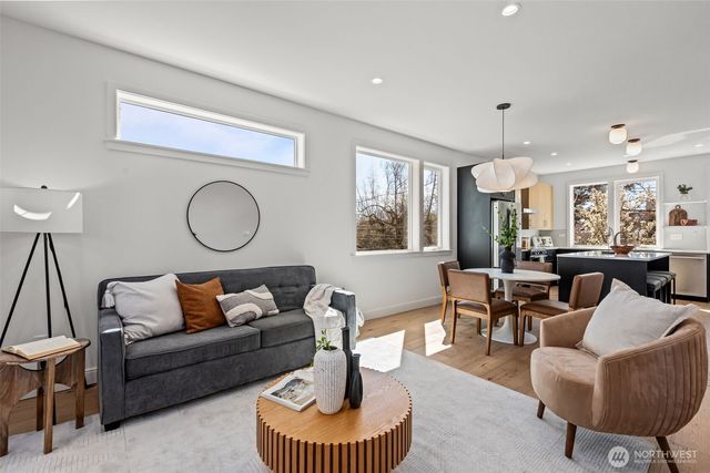 2218 A NW 62nd Street, Seattle, WA 98107
