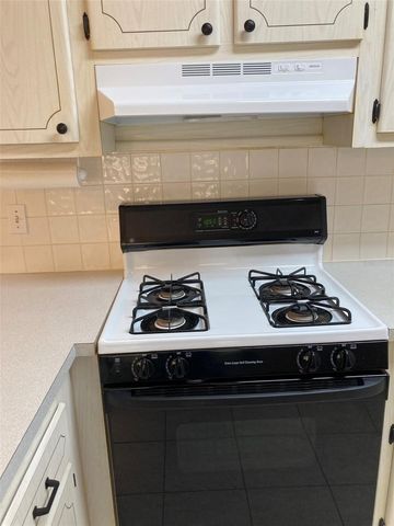 5530 80TH STREET N C204, St Petersburg, FL 33709