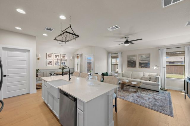 12425 Ostrich TRL, Manor, TX 78653