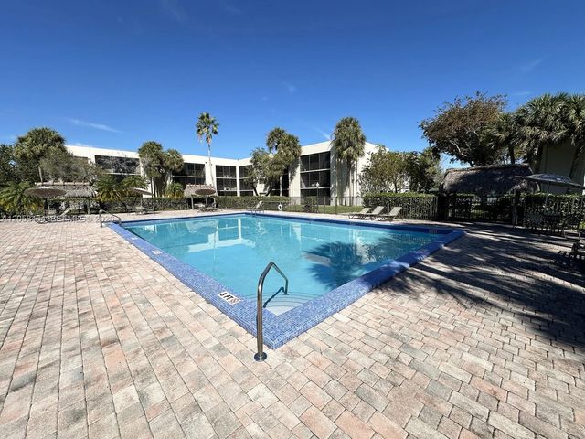 8015 SW 107th Ave 222, Miami, FL 33173
