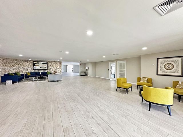 8015 SW 107th Ave 222, Miami, FL 33173