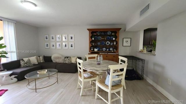 8015 SW 107th Ave 222, Miami, FL 33173