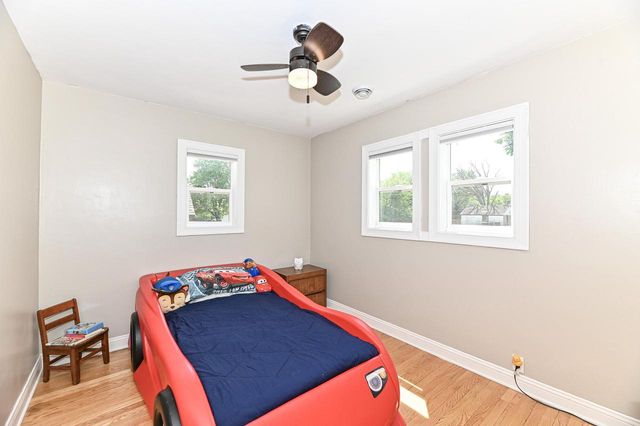 3023 Graydon AVENUE, East Troy, WI 53120