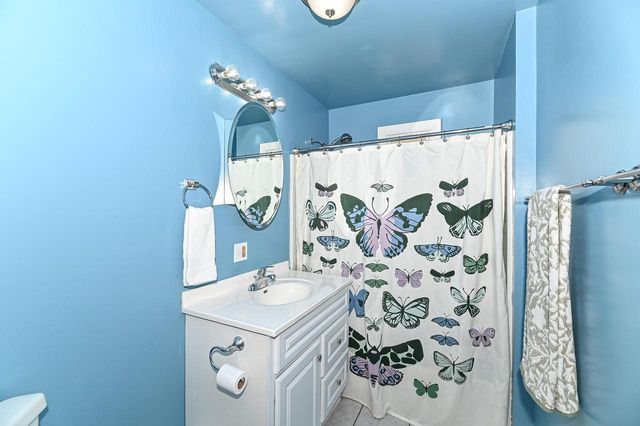 3023 Graydon AVENUE, East Troy, WI 53120