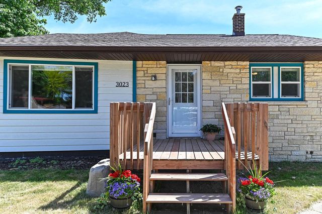 3023 Graydon AVENUE, East Troy, WI 53120