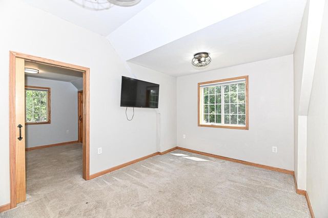 3023 Graydon AVENUE, East Troy, WI 53120