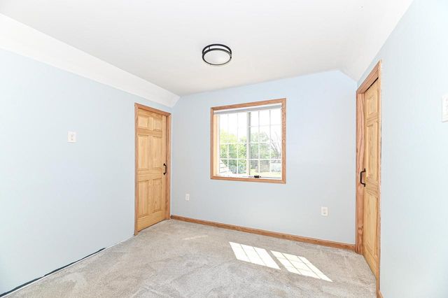 3023 Graydon AVENUE, East Troy, WI 53120