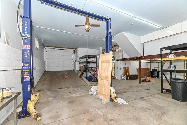 3023 Graydon AVENUE, East Troy, WI 53120