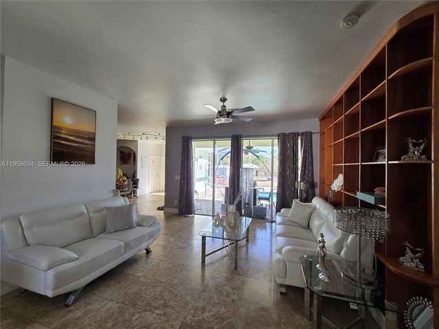 1220 Mckinley, Lehigh Acres, FL 33972