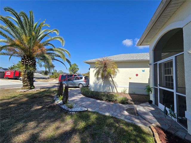 1220 Mckinley, Lehigh Acres, FL 33972