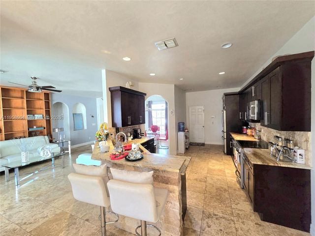 1220 Mckinley, Lehigh Acres, FL 33972