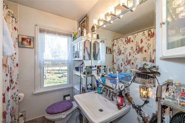 37891 Lake Drive, Avon, OH 44011