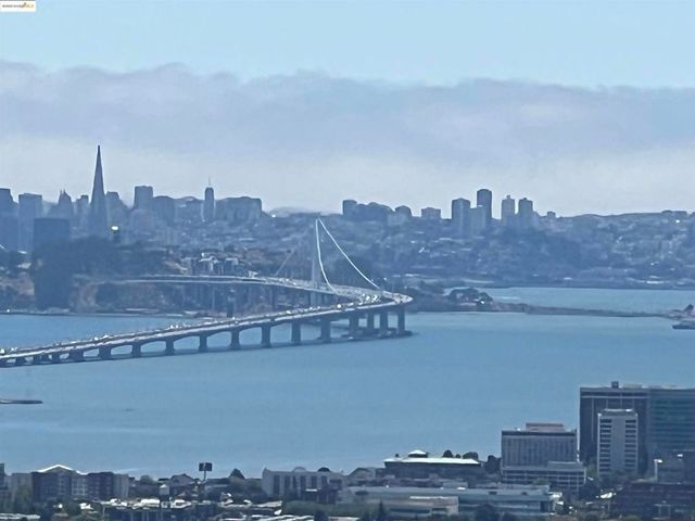 142 Gravatt Dr, Berkeley, CA 94705