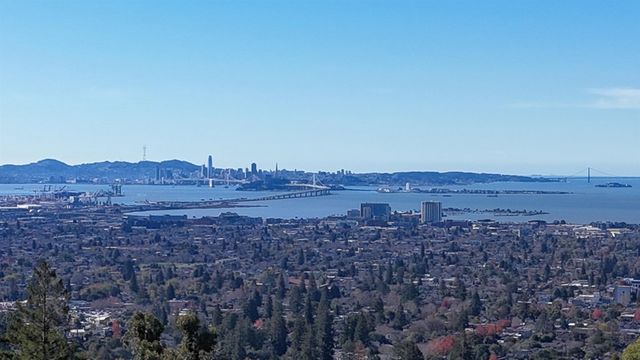 142 Gravatt Dr, Berkeley, CA 94705