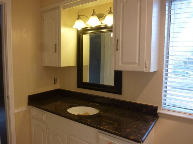 6918 LA MANGA Drive, Dallas, TX 75248