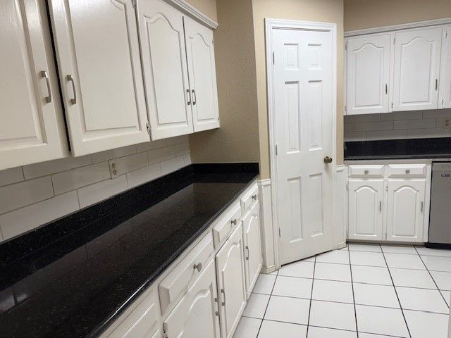 6918 LA MANGA Drive, Dallas, TX 75248