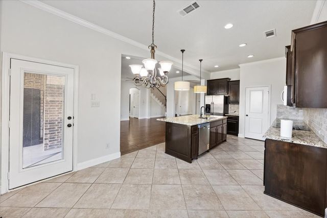 134 Pinewood Avenue, Red Oak, TX 75154