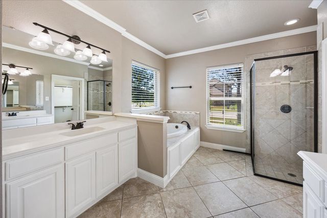 134 Pinewood Avenue, Red Oak, TX 75154
