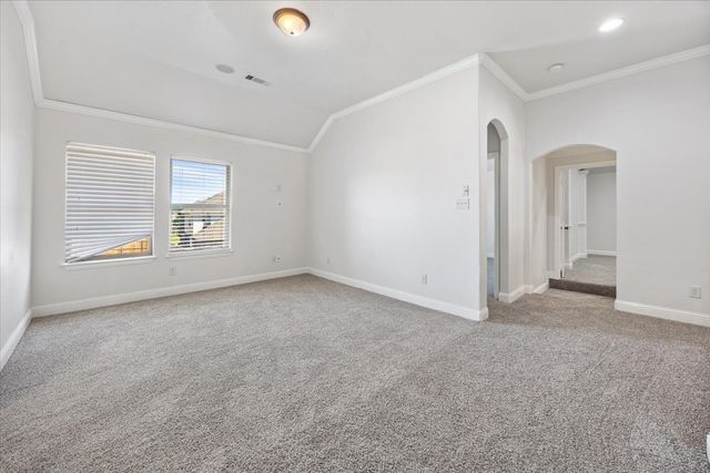 134 Pinewood Avenue, Red Oak, TX 75154