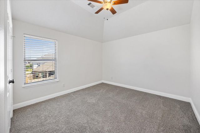 134 Pinewood Avenue, Red Oak, TX 75154