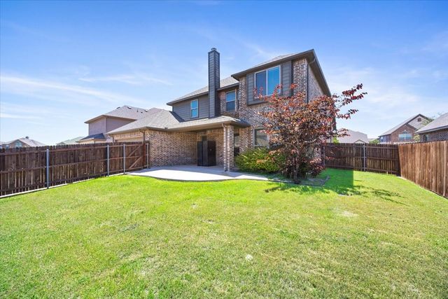 134 Pinewood Avenue, Red Oak, TX 75154