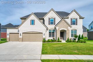 2165 Memorial Lane, Rochester, MI 48307