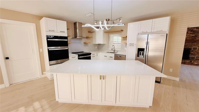 6409 ROSEWOOD DRIVE, Tampa, FL 33615