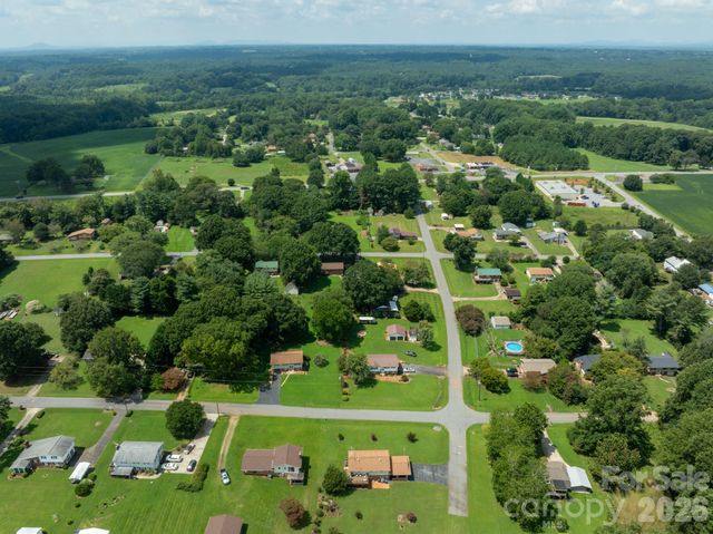 4671 Crystal Street, Claremont, NC 28610