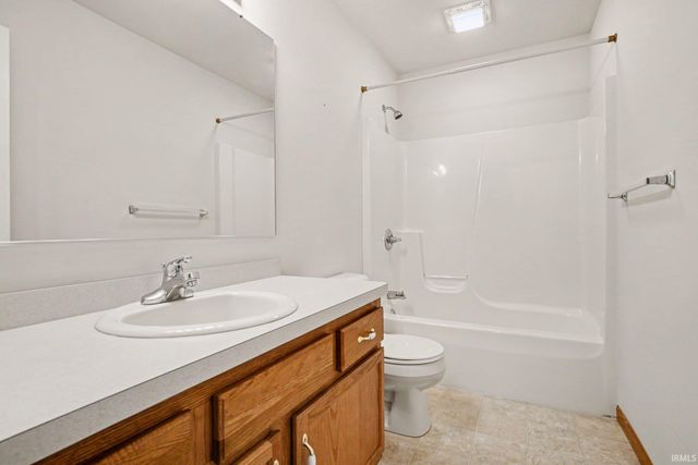 1122 Park Meadows Drive, Goshen, IN 46526