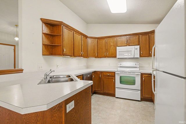 1122 Park Meadows Drive, Goshen, IN 46526