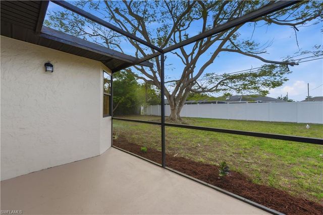 306 18th TER, Cape Coral, FL 33990